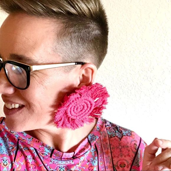 New! Handmade Macramé Woven Spiral Disc Statement Earrings Hot Fuchsia Pink - Picture 5 of 12